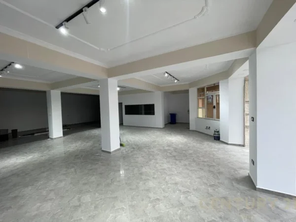 Tirane, jepet me qera ambjent biznesi Kati 0, 484 m² 3.600 € (Astir)
