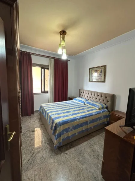 Tirane, jepet me qera apartament 2+1+Ballkon Kati 6, 113 m² 800 € (Qender)