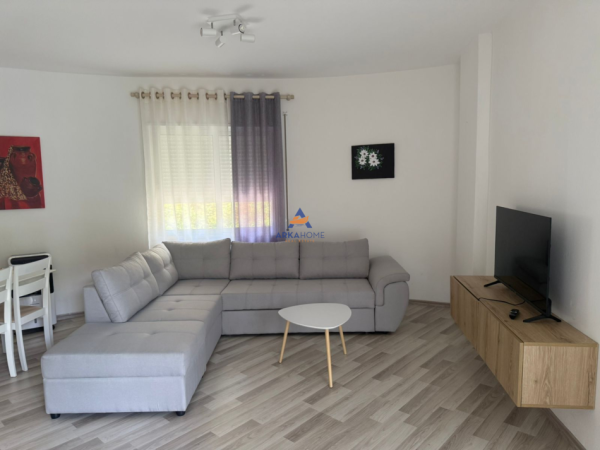 Tirane, shitet apartament 1+1+Ballkon Kati 2, 82 m² 97.000 € (NE FRESK, PRANE SHKOLLES BRITISH SCHOOL OF TIRANA)