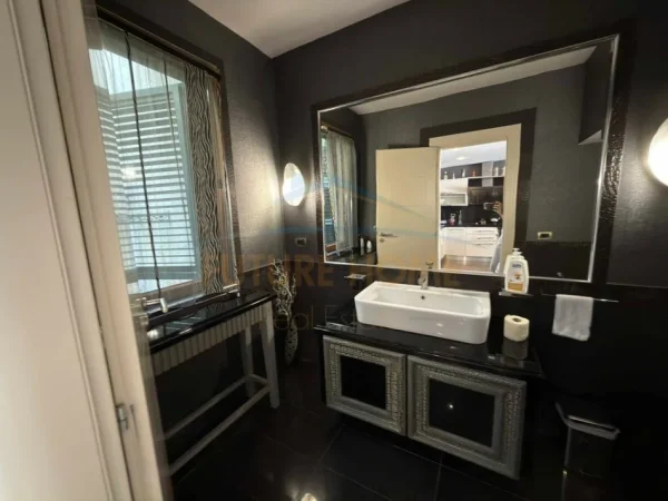 Tirane, jepet me qera Vile 3 Kateshe, 307 m² 3.500 € (Rezidenca Kodra Diellit 1)