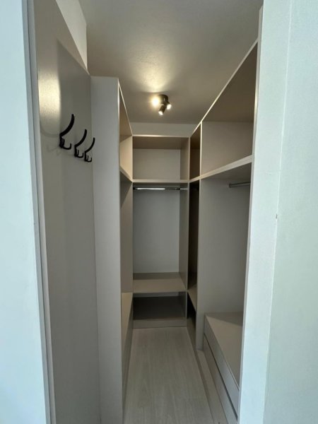 Tirane, jepet me qera apartament 2+1 , 98 m² 700 € 
