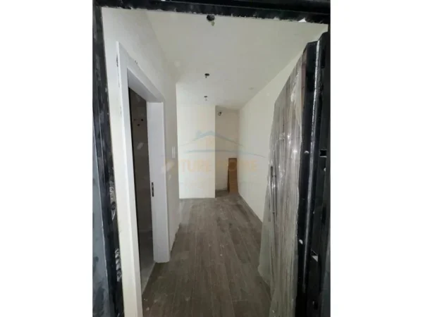 Tirane, shitet apartament 1+1+Ballkon Kati 7, 70 m² 133.000 € (Bulevardi i Ri)
