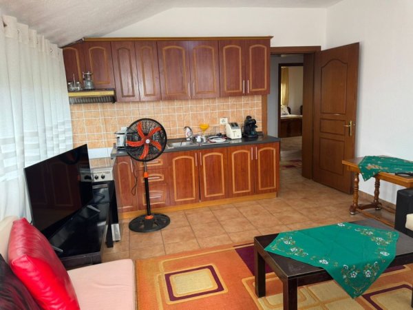 Tirane, jepet me qera Kate Vile, 3+1+Ballkon Kati 3, 120 m² 450 € (Kodra e Priftit ,Tirane)