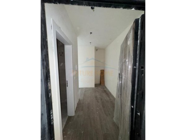 Tirane, shitet apartament 1+1+Ballkon Kati 7, 70 m² 133.000 € (Bulevardi i Ri)