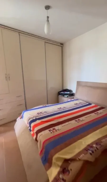 Tirane, jepet me qera apartament 3+1+Ballkon Kati 5, 100 m² 800 € (ZOGU I ZI)
