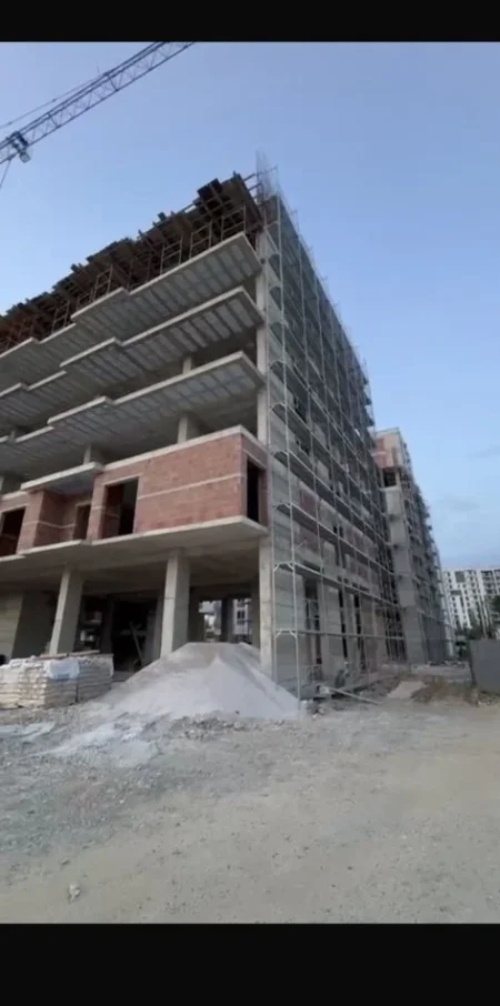 Tirane, shitet apartament 2+1+Ballkon Kati 6, 106 m² 138.000 € (Ish Fusha Aviacionit Okazion Per Pak Dite 1300€/m2)