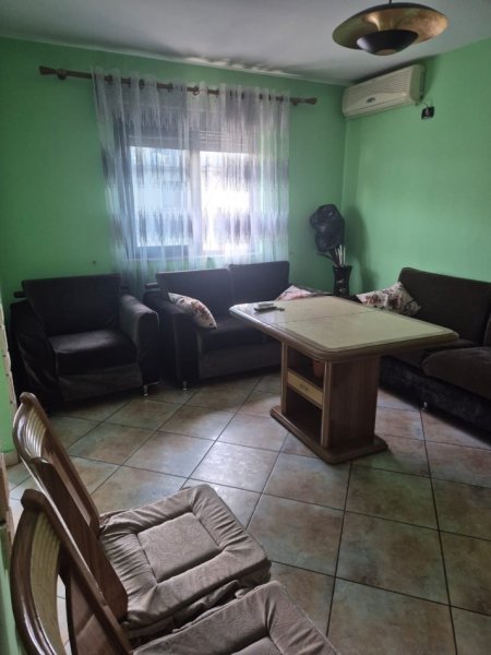 Durres, jepet me qera apartament 1+1+Ballkon Kati 5, 300 € (Lagja 16)