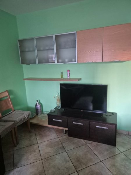 Durres, jepet me qera apartament 1+1+Ballkon Kati 5, 300 € (Lagja 16)