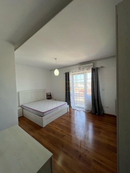 Tirane, jepet me qera apartament 2+1 Kati 9, 125 m² 600 € 