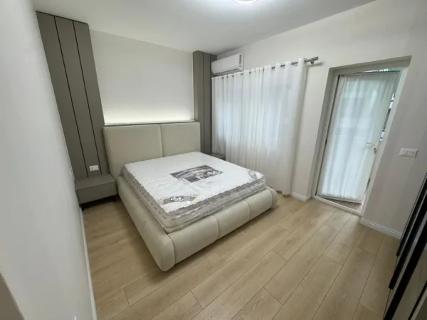 Tirane, shitet apartament 2+1 Kati 1, 93 m² 250.000 € (Myslym Shyri)