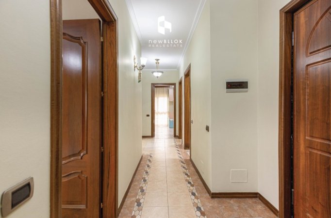 Apartament unik në vendodhje unike me super Pamje 3+1+2wc + Kuzhinë më vete Lavanteri + 2Ballkone 295.000 Eu Qendër / St Trenit Bulevardi Zogu 1 (146m2)🔥