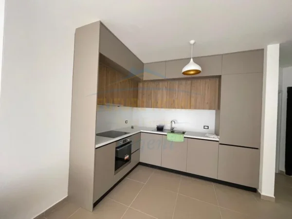 Qera, Apartament 1+1, Liqeni i Thate, Tirane.