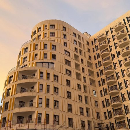 Tirane, shitet apartament 1+1 Kati 10, 73 m² 