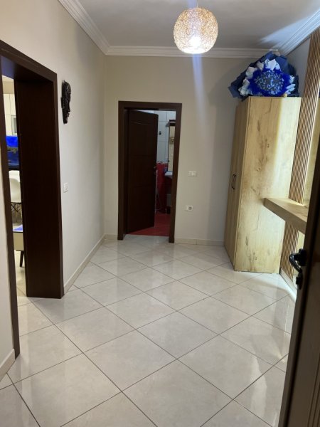 Tirane, jap me qera apartament 1+1+Ballkon Kati 1, 70 m²  500 € Leandro Zoto