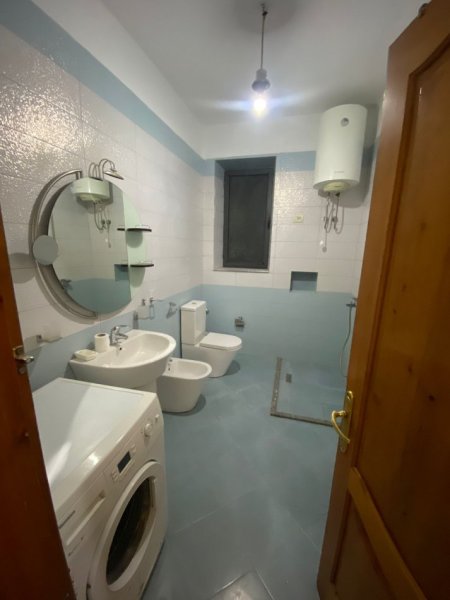 Tirane, jepet me qera apartament 2+1 Kati 2, 78 m² 450 € (ne rrugen Pandi Dardha Laprake Tirane)