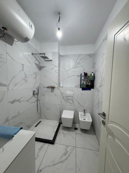 Tirane, shitet apartament 2+1+Ballkon Kati 7, 124 m² 155.000 € (Astir Prane Bohemit Me Hipoteke Okazion)