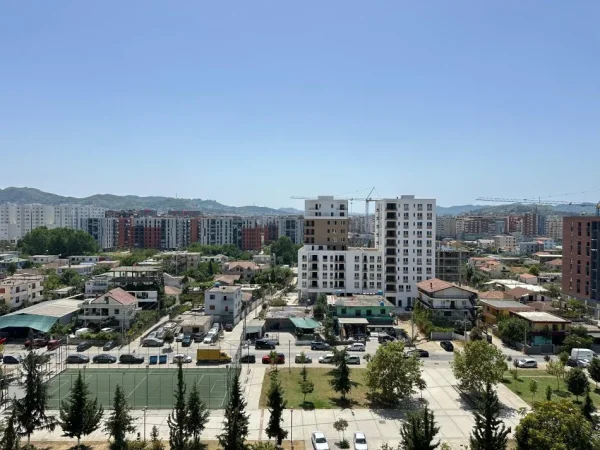 Tirane, shitet apartament 1+1+Ballkon Kati 9, 84 m² 125.000 € (Ish Fusha Aviacionit Garden Residence Turdiu Gati Per Banim)