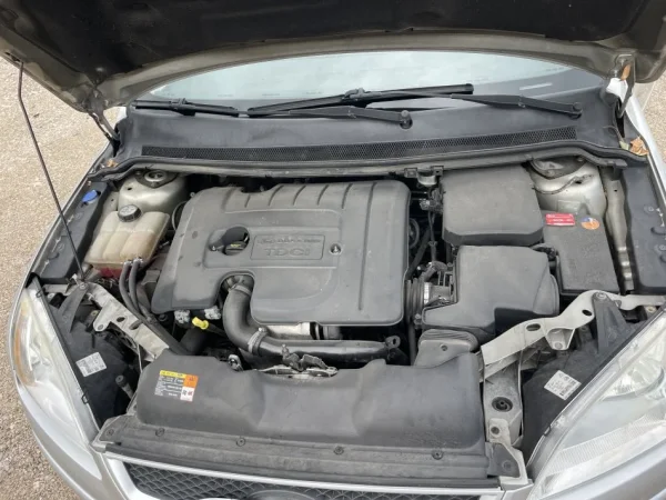 Tirane, shes makine Ford Focus Nafte, gri metalizato manuale Kondicioner 228.555 km 2.500 €