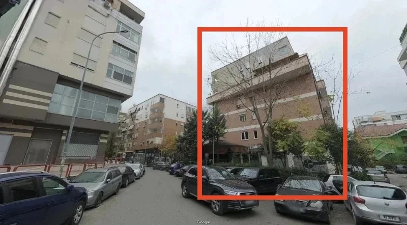 Tirane, shitet garazh | post parkimi Kati -1, 45 m² (Rruga Hasan Alla, Qendra Kristal)