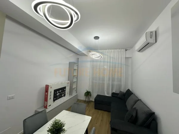 Tirane, jepet me qera apartament 1+1+Ballkon Kati 3, 51 m² 450 € (Ali Demi, Tiranë)