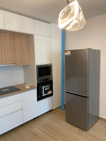 Jepet me Qera Ap 1+1 Modern tek Pazarit i Ri,  600 €uro