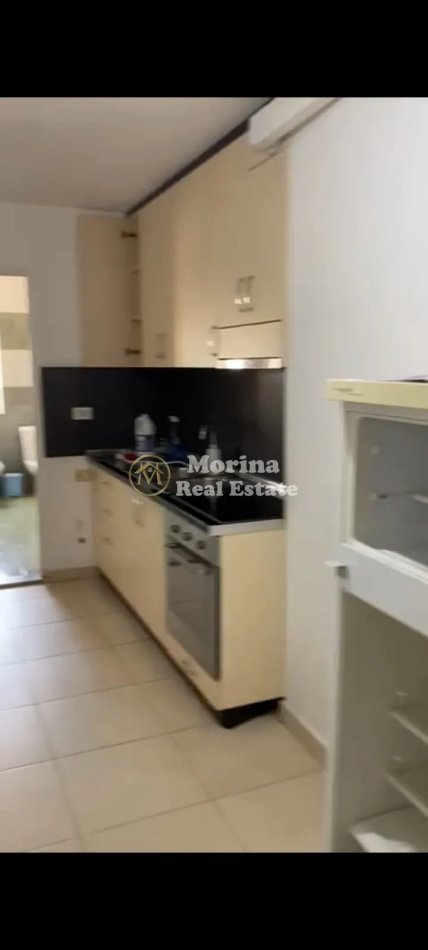 Tirane, jepet me qera apartament 1+1 Kati 5, 70 m² 420 € (Laprake)
