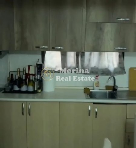 Tirane, jepet me qera apartament 1+1 Kati 1, 65 m² 500 € (Myslym Shyri)
