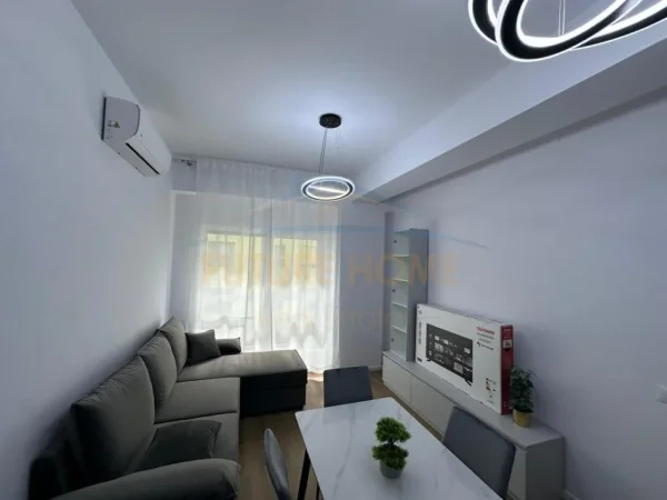 Tirane, jepet me qera apartament 1+1+Ballkon Kati 3, 51 m² 450 € (Ali Demi, Tiranë)