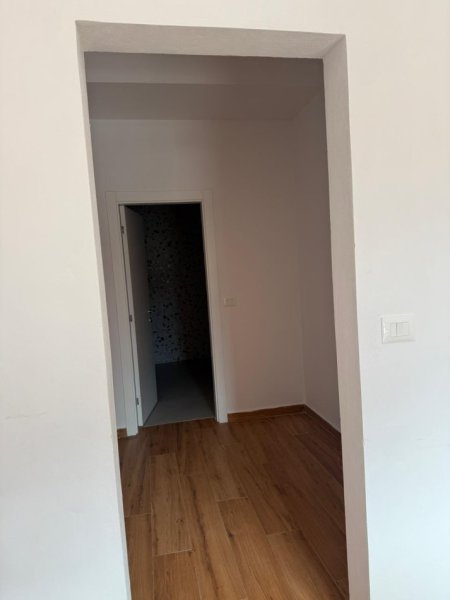 Tirane, jepet me qera apartament duplex Dublex Kati 2, 230 m² 3.000 € (Tirana Garden Building)