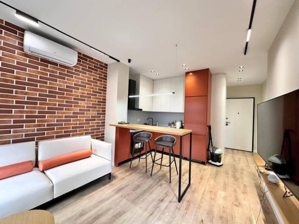 Tirane, jepet me qera apartament 1+1+Ballkon Kati 6, 65 m² 650 € 