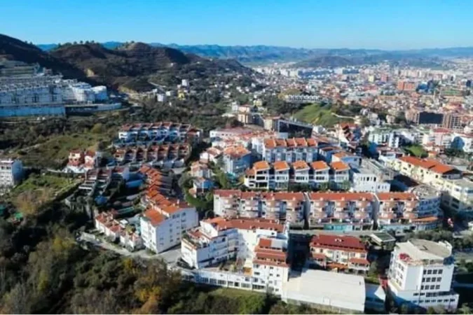 Tirane, shitet Vile 4+1+Ballkon , 420 m² 1.500.000 € 