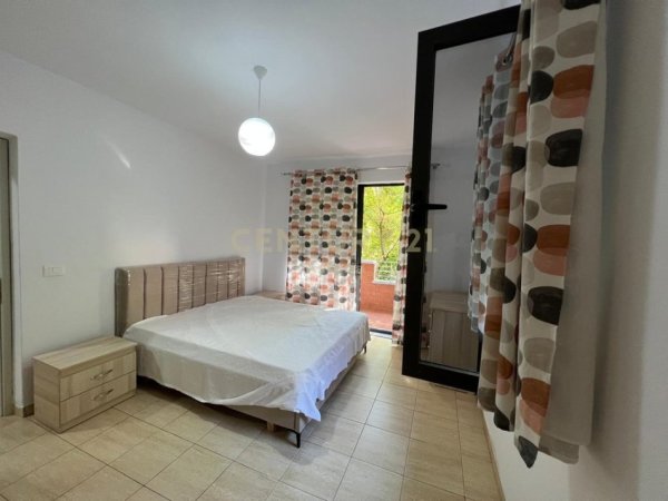 Tirane, jepet me qera apartament 2+1 Kati 3, 55 m² 550 € (Rr. Mine Peza)