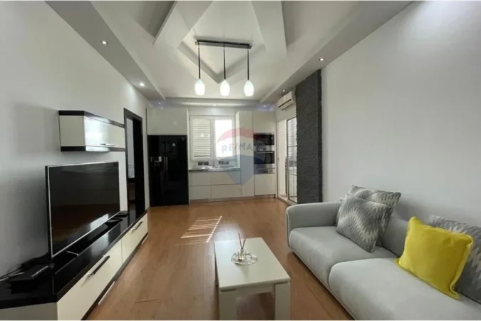 Tirane, jepet me qera apartament 2+1 , 70 m² 600 € 