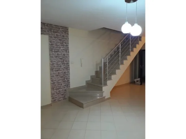 Tirane, shitet apartament 3+1+Aneks+Ballkon Kati 3, 160 m² 280.000 € 