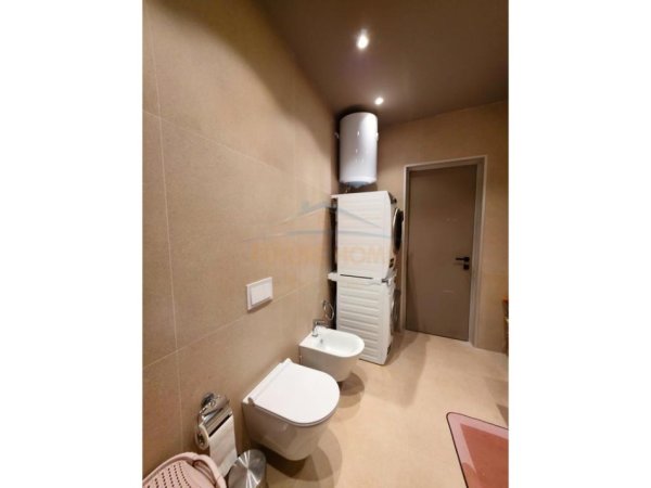 Gjiri Lalezit | Hamallaj, shitet Vile 2 Katshe Kati 0, 160 m² 835.000 € (Kompleksi "San Pietro", Gjiri i Lalëzit)