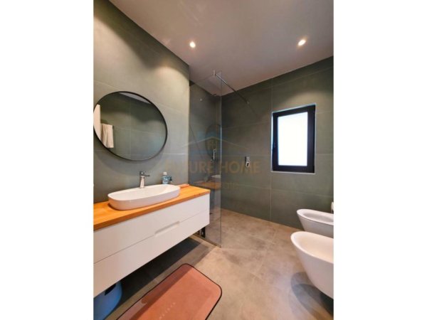 Gjiri Lalezit | Hamallaj, shitet Vile 2 Katshe Kati 0, 160 m² 835.000 € (Kompleksi "San Pietro", Gjiri i Lalëzit)