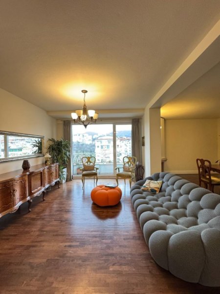 Tirane, jepet me qera apartament 2+1+Aneks+Ballkon Kati 9, 1.000 € (komuna e parisit)
