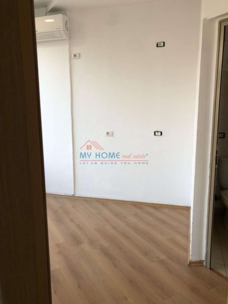 Tirane, jepet me qera zyre Kati 1, 65 m² 1.500 € (Qender)