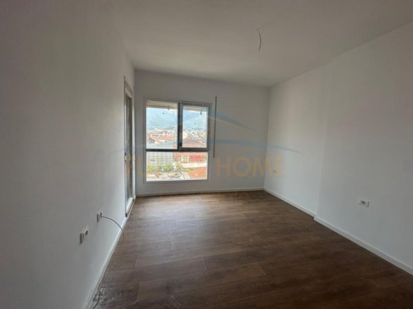 Tirane, shitet apartament 2+1+Ballkon Kati 3, 106 m² (Rruga 5 Maji, Tirane)