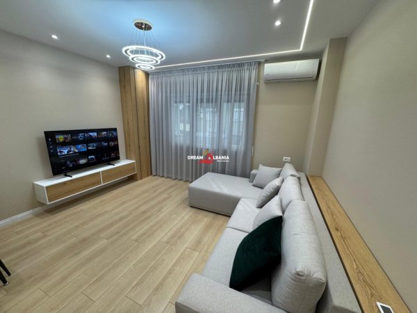 Tirane, shitet apartament 2+1 Kati 2, 93 m² 250.000 € (ne Rrugen e Myslym Shyrit)