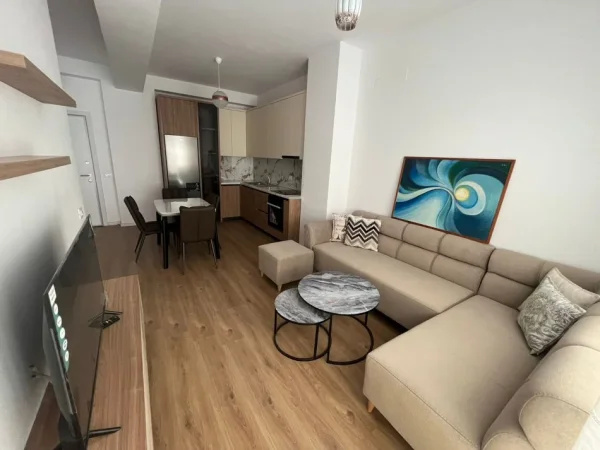 Tirane, jepet me qera apartament 1+1 Kati 4, 62 m² 450 € (Ali Demi)
