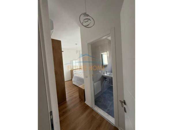 Tirane, jepet me qera apartament 2+1+Ballkon Kati 8, 100 m² 800 € (Kompleksi Green Harmony, Tiranë)