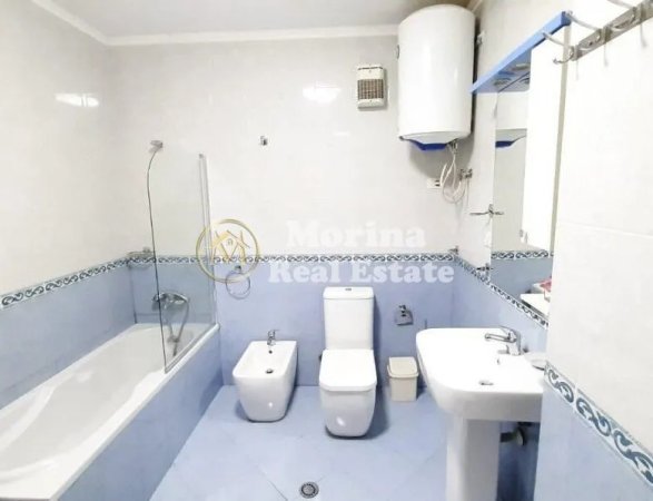 Tirane, jepet me qera apartament 2+1 Kati 3, 114 m² 700 € (Zogu i Zi)