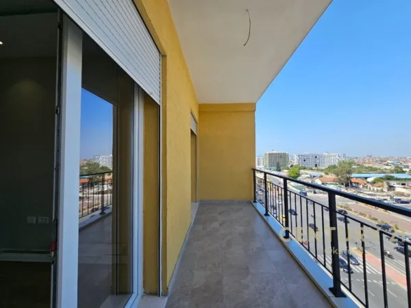 Tirane, jepet me qera apartament 2+1 Kati 7, 84 m² 700 € (LAPRAK)