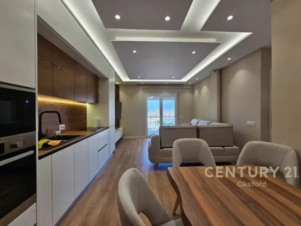 Tirane, jepet me qera apartament 2+1 Kati 7, 84 m² 700 € (LAPRAK)