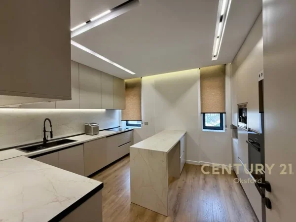 Tirane, jepet me qera apartament duplex Dublex Kati 5, 150 m² 1.400 € 