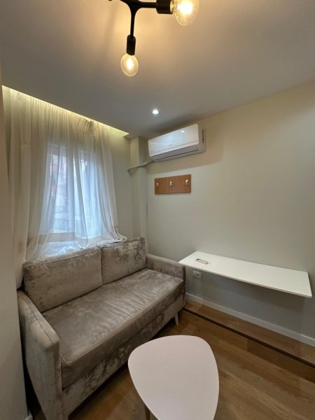 Tirane, jepet me qera apartament 1+1 Kati 4, 55 m² 50000 ALL (Myslym Shyri)