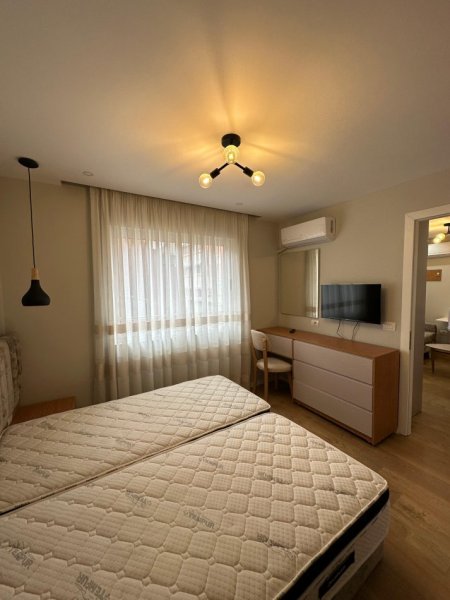 Tirane, jepet me qera apartament 1+1 Kati 4, 55 m² 50000 ALL (Myslym Shyri)