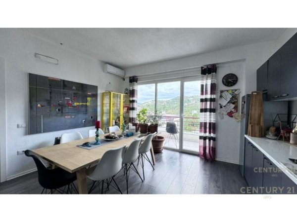 Tirane, jepet me qera apartament 1+1+Aneks+Ballkon Kati 5, 70 m² 650 € 
