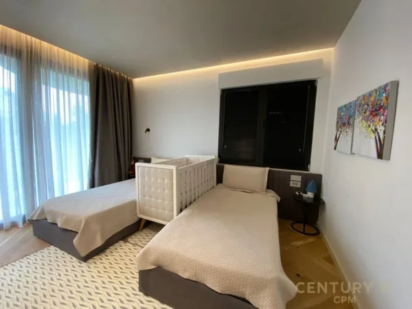 Tirane, shes apartament 3+1+Aneks+Ballkon Kati 4, 188 m² 
